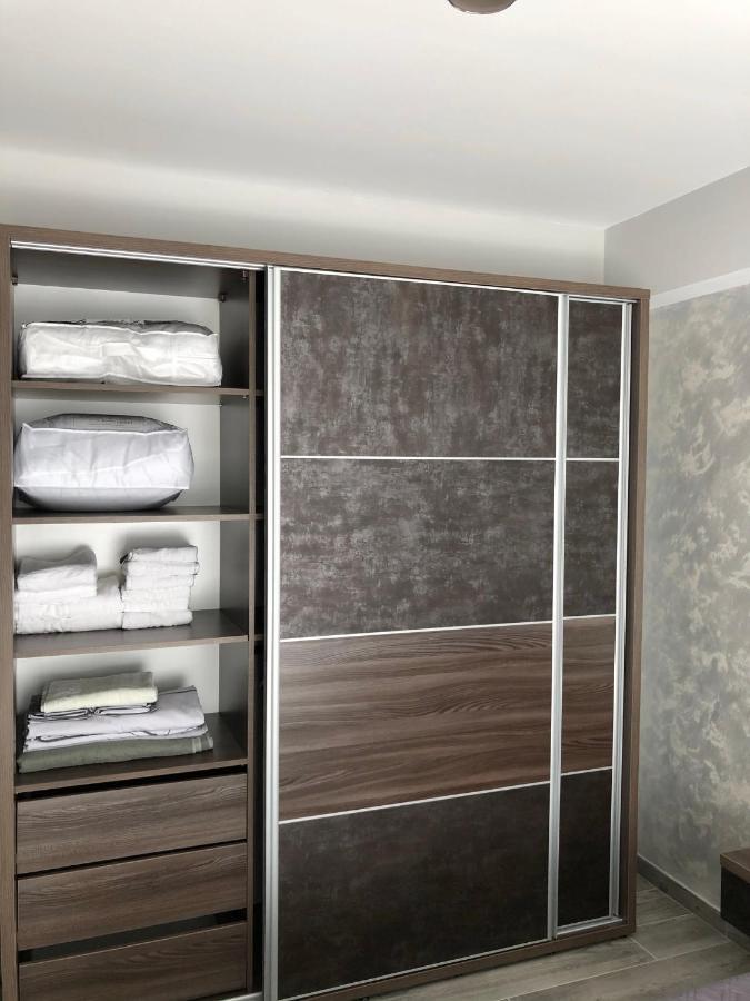 By The Sea Ap. 9 Apartment Navodari Bagian luar foto
