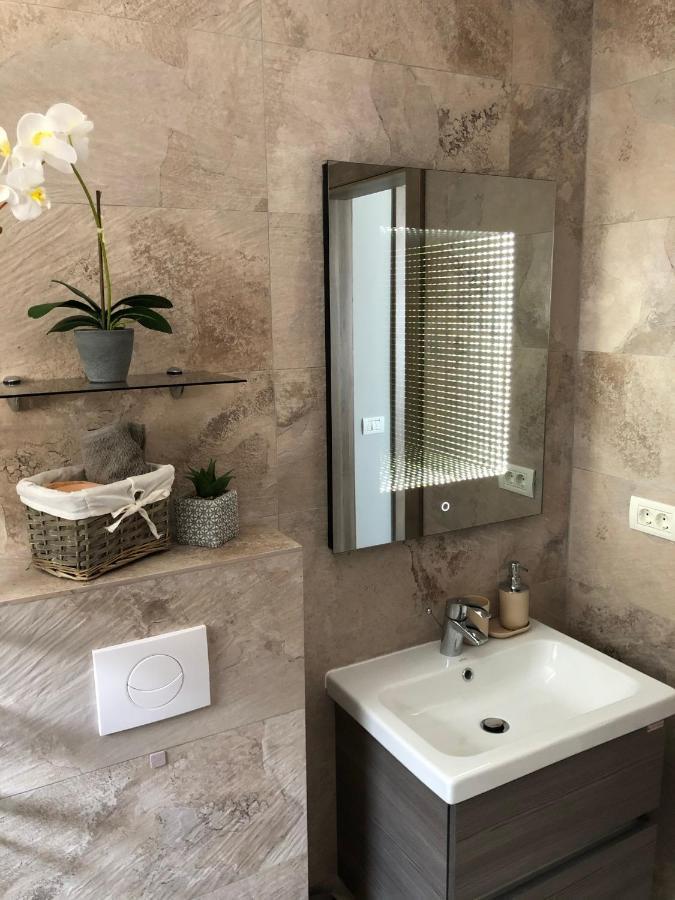 By The Sea Ap. 9 Apartment Navodari Bagian luar foto